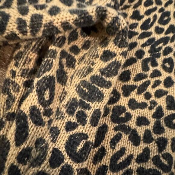 Ann Taylor LOFT Leopard Print Pullover Sweater Size S Office Career Comfort READ - Picture 3 of 9